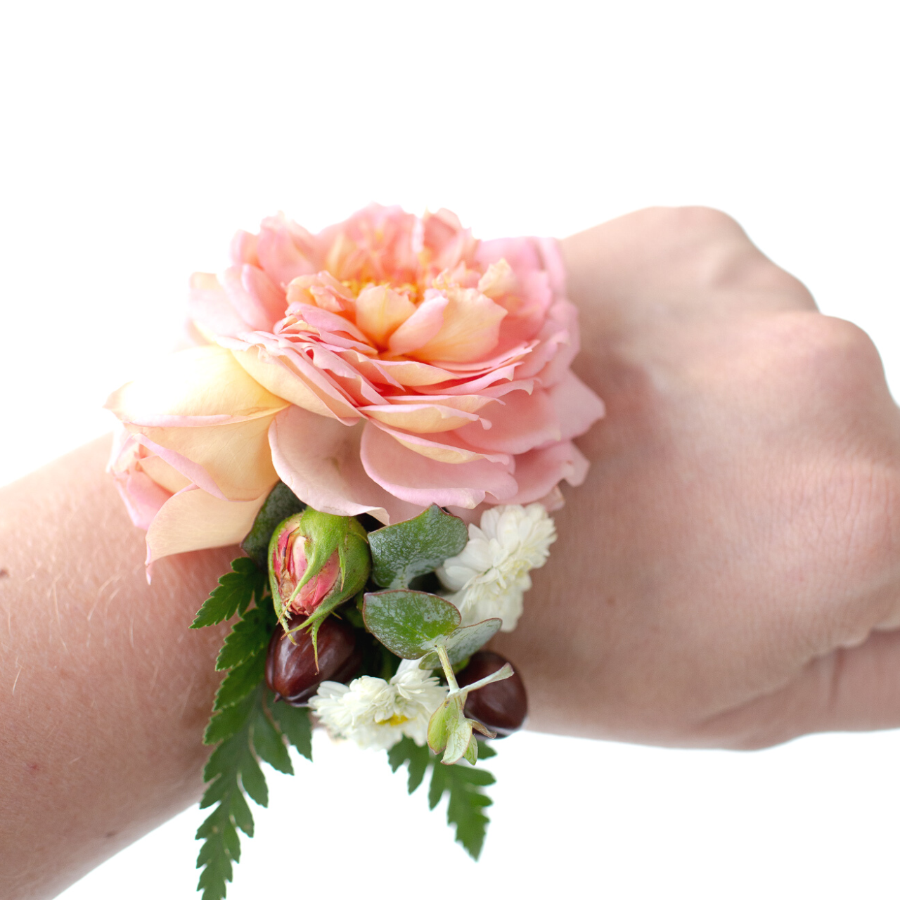 Wrist corsage with slap bracelet and matching bout | Slap bracelets, Diy  wrist corsage, Wrist corsage